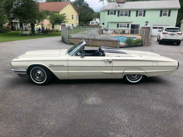 Ford Thunderbird 1964 image number 34