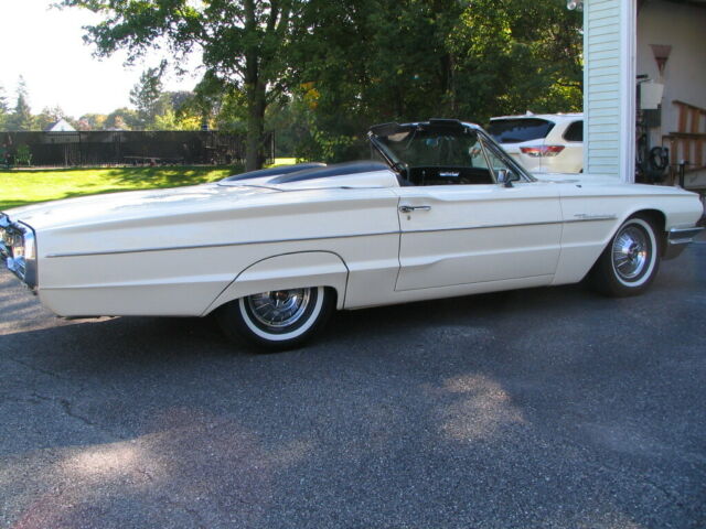 Ford Thunderbird 1964 image number 8
