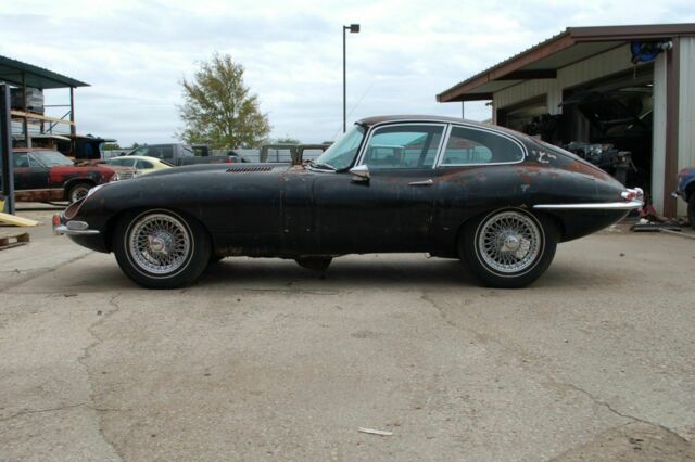 Jaguar XK 1967 image number 2