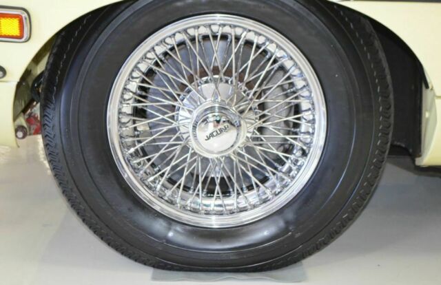 Jaguar XKE Coupe 2 2 1970 image number 42