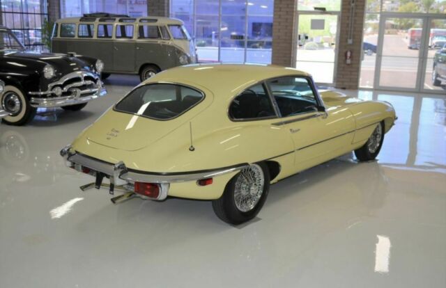 Jaguar XKE Coupe 2 2 1970 image number 9
