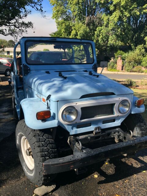 Toyota Land Cruiser 1974 image number 16