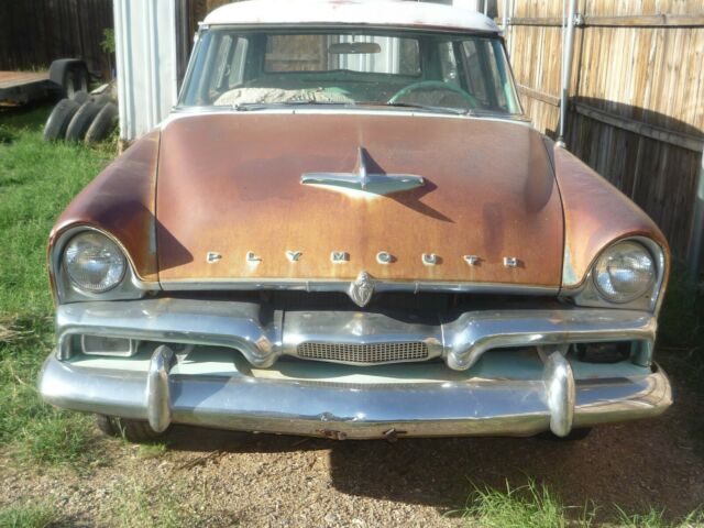 Plymouth Suburban 1956 image number 14
