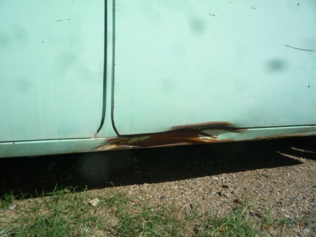 Plymouth Suburban 1956 image number 16