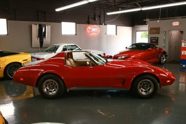 Chevrolet Corvette 1976 image number 23
