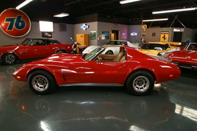 Chevrolet Corvette 1976 image number 28
