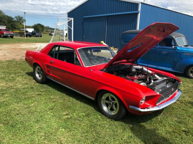 Ford Mustang 1967 image number 23
