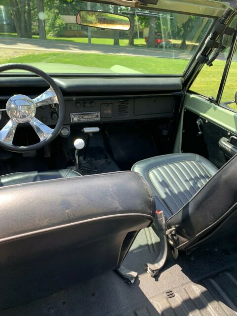 Ford Bronco 1970 image number 12