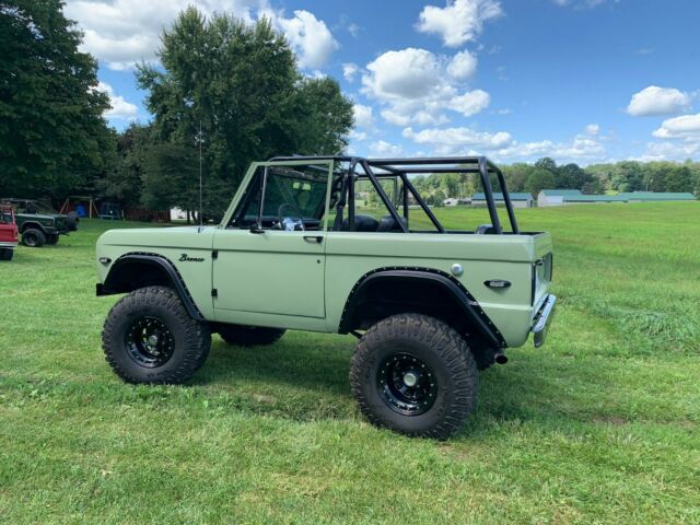 Ford Bronco 1970 image number 25