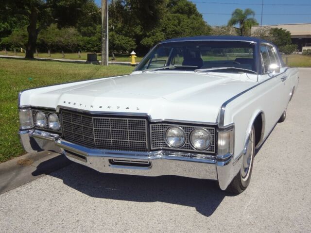Lincoln Continental 1969 image number 26