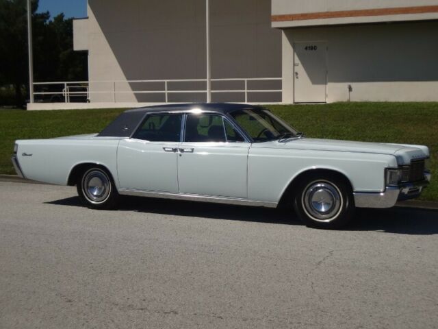 Lincoln Continental 1969 image number 32