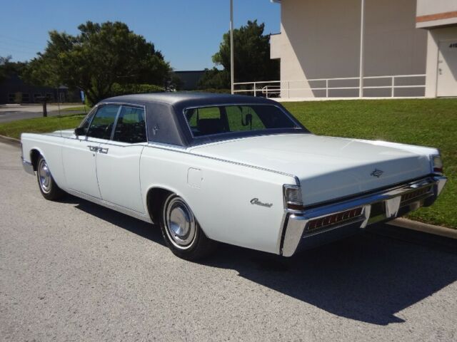 Lincoln Continental 1969 image number 44