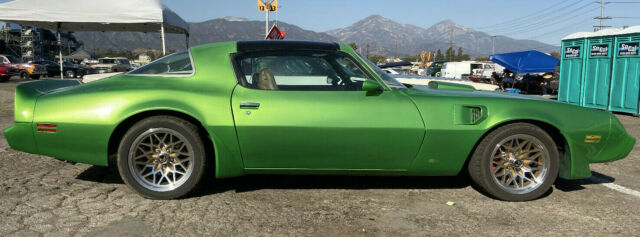 Pontiac Firebird 1979 image number 2
