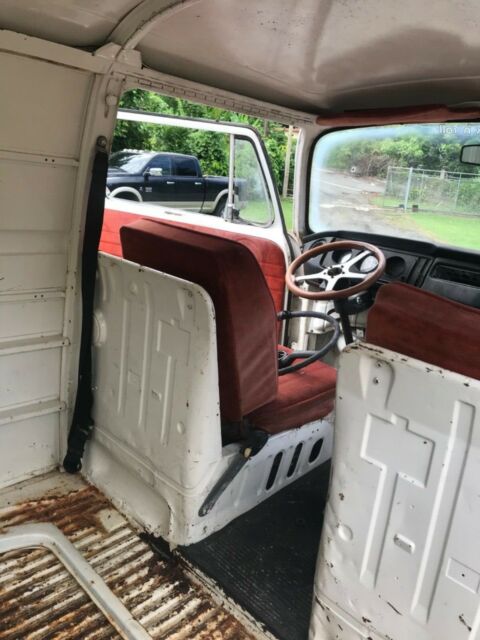 Volkswagen Bus/Vanagon 1971 image number 6