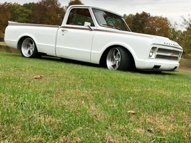 Chevrolet C-10 1967 image number 0