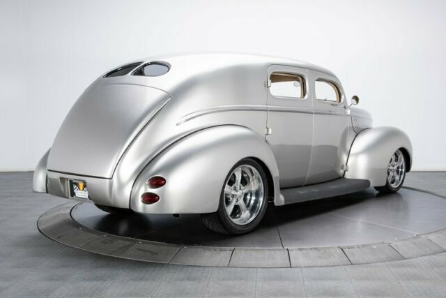 Ford Sedan 1940 image number 25