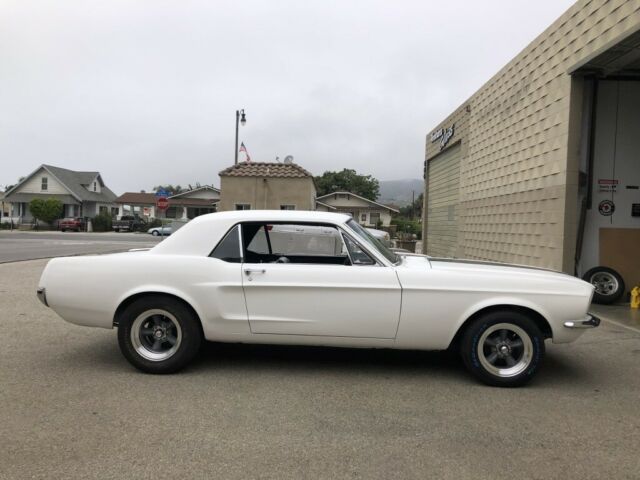 Ford Mustang 1968 image number 27