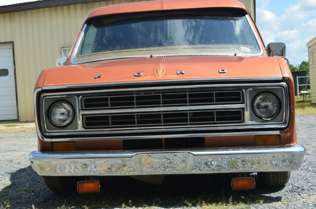 Ford E-Series Van 1976 image number 17