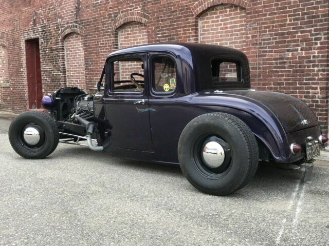 Ford Model B 1932 image number 1