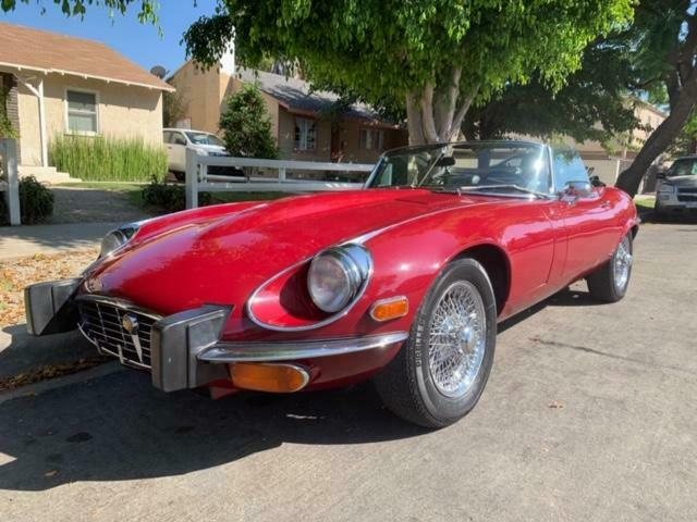 Jaguar E-Type 1974 image number 17