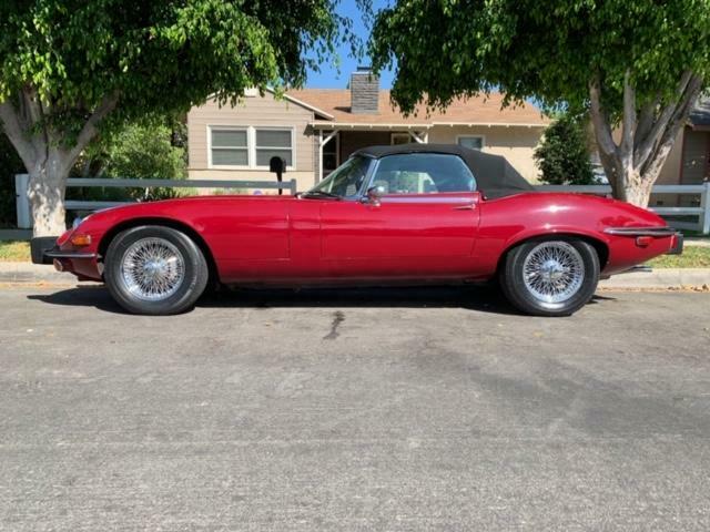 Jaguar E-Type 1974 image number 29