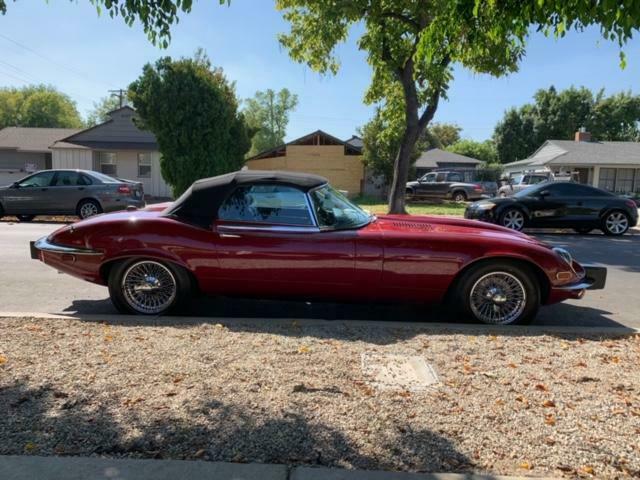 Jaguar E-Type 1974 image number 31