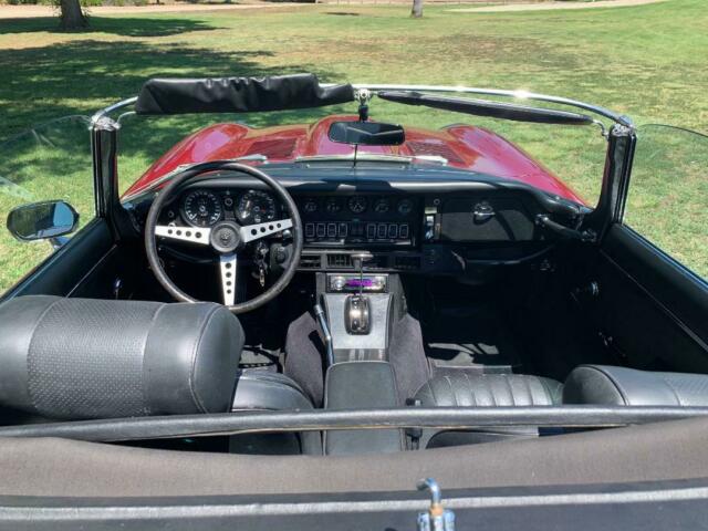 Jaguar E-Type 1974 image number 6