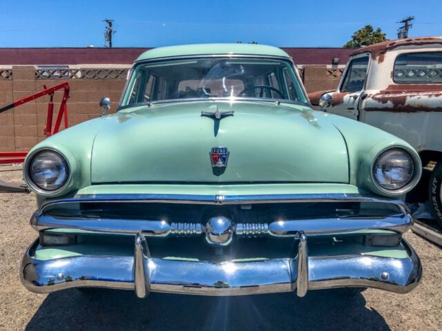 Ford Country Sedan Wagon 1953 image number 44