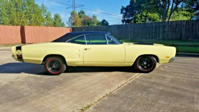 Dodge Coronet 1969 image number 2