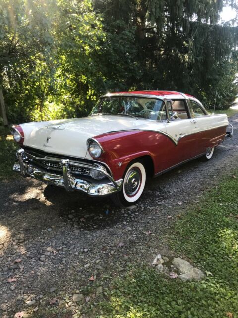 Ford Crown Victoria 1955 image number 26