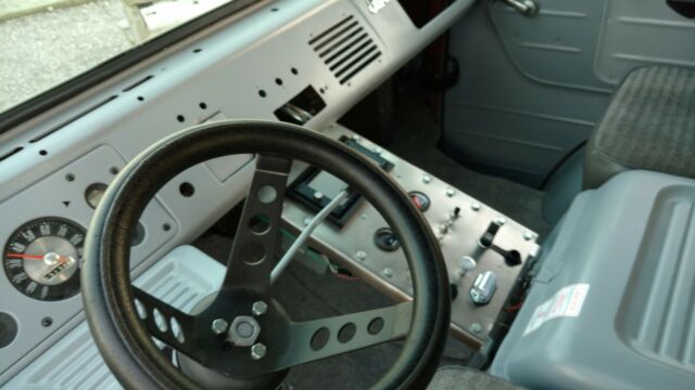 Ford E-Series Van 1967 image number 6