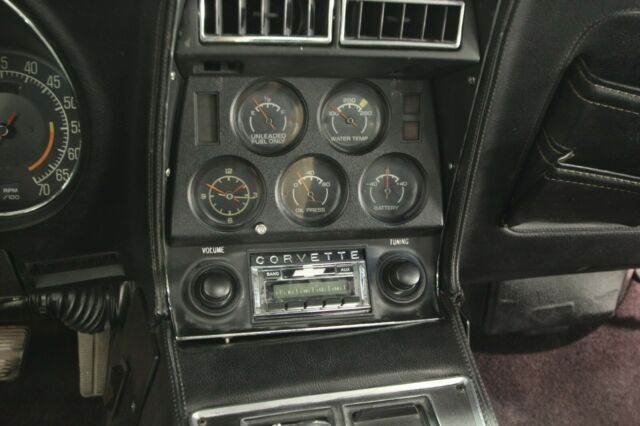 Chevrolet Corvette 1976 image number 12