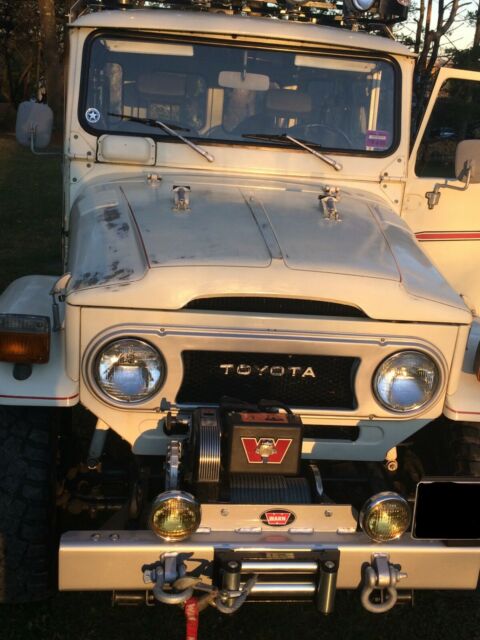 Toyota Land Cruiser 1978 image number 2