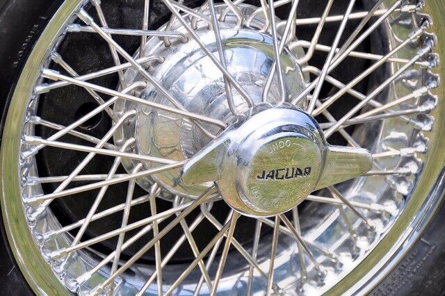 Jaguar XK 1953 image number 26