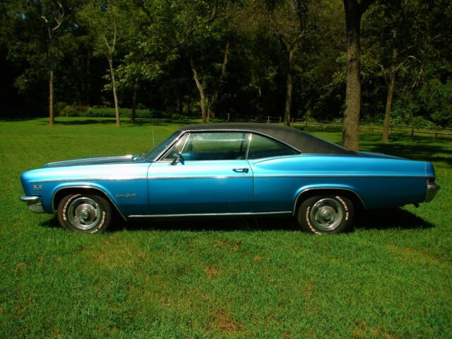 Chevrolet Impala 1966 image number 24
