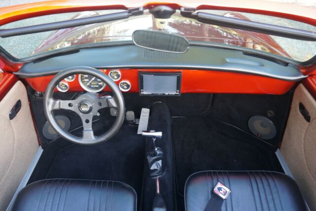 Volkswagen Karmann Ghia 1969 image number 21