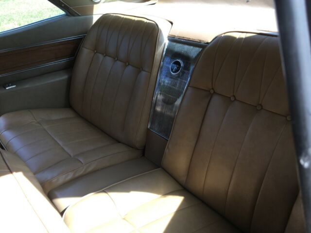 Buick Riviera 1965 image number 24
