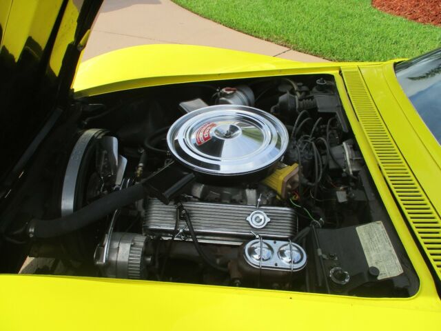 Chevrolet Corvette 1971 image number 9