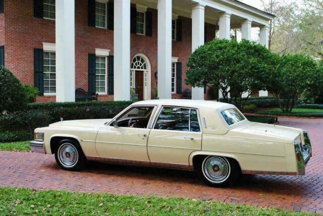 Cadillac Fleetwood 1979 image number 22