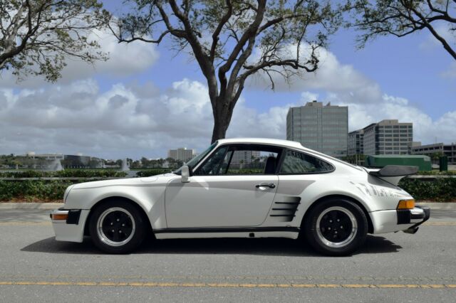 Porsche 930 1976 image number 3