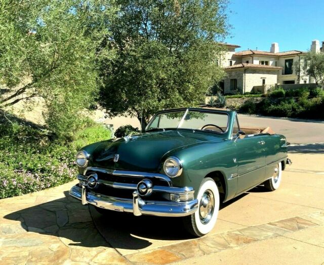 Ford Custom Convertible 1951 image number 2