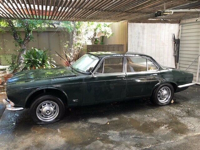 Jaguar XJ6 1968 image number 1