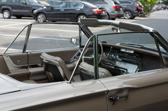 Ford Thunderbird 1964 image number 19