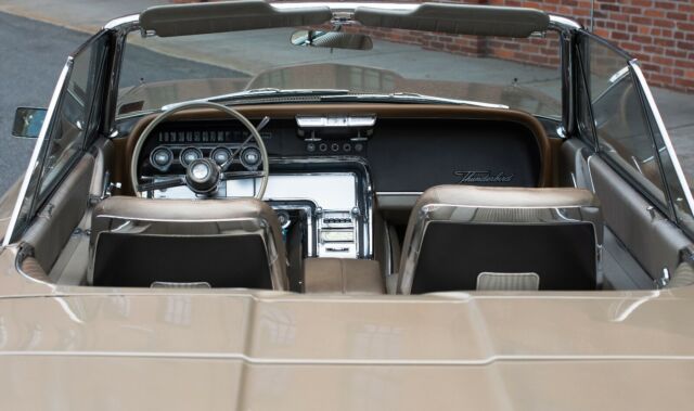 Ford Thunderbird 1964 image number 20