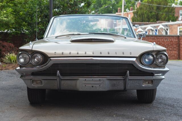 Ford Thunderbird 1964 image number 39