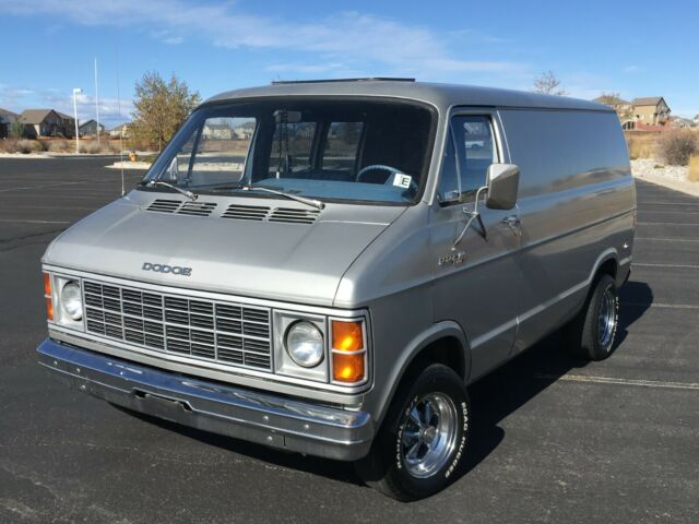 Dodge Ram Van 1979 image number 21