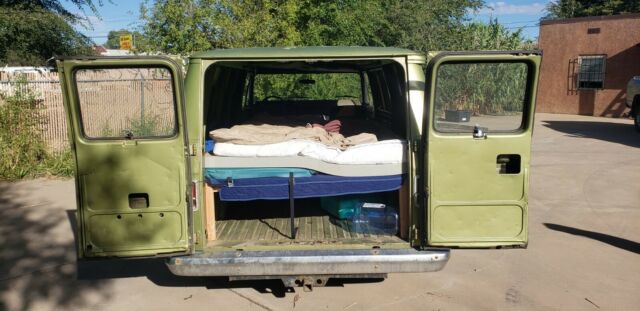 Chevrolet G20 Van 1972 image number 3