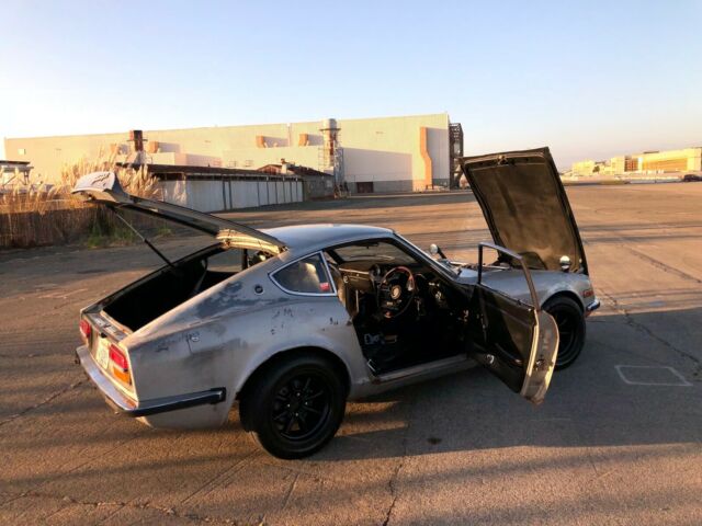 Nissan FAIRLADY Z 240Z 1972 image number 11