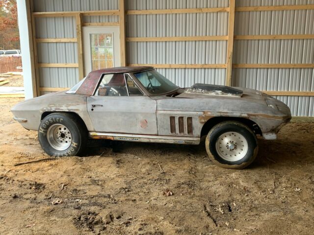 Chevrolet Corvette 1965 image number 24