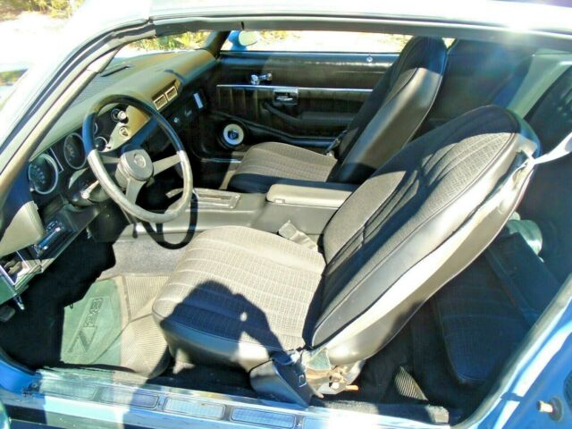 Chevrolet Camaro 1976 image number 11